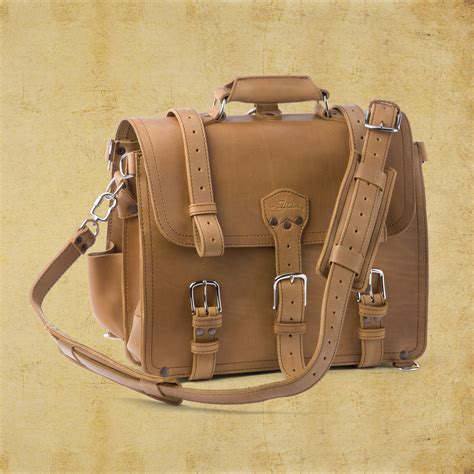 Saddleback Leather Classic Briefcase Review @saddlebackbags