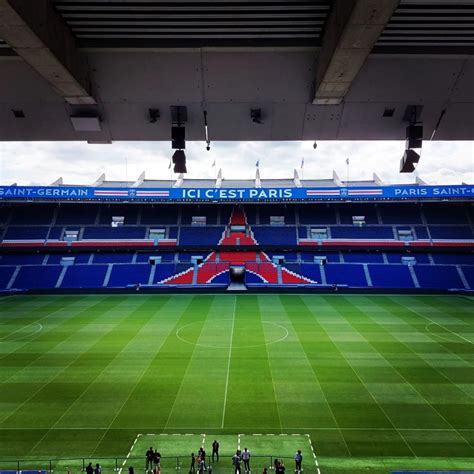 PSG Stadion bezoeken + Tour | Tips voor een stadium tour