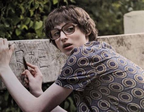 Print Shirt worn by Young Richie Tozier (Finn Wolfhard) in It Chapter Two | Spotern