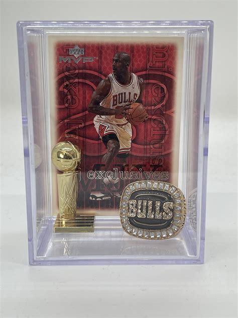 Chicago Bulls 1992 Championship Ring Shadowbox w/ Michael Jordan Card ...