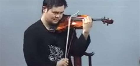 WACKY WEDNESDAY | 'Star-Spangled Banner' For 4-Part Violin [MUST-WATCH]