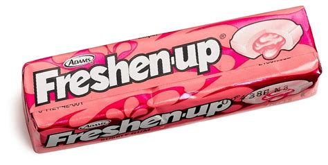 Freshen up gum (with the gel on the inside) : nostalgia