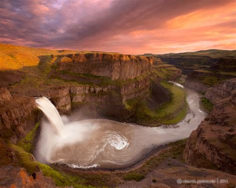 21 Breathtaking Waterfalls Around The World - Top Dreamer