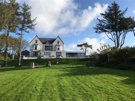 GWESTY GADLYS HOTEL (AU$165): 2022 Prices & Reviews (Cemaes Bay, Wales ...