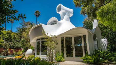 Sculpture House Shapes Up as One of the Most Distinctive Homes We've ...