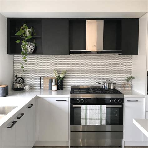 11 types of white kitchen splashback tiles | Style Curator | White ...