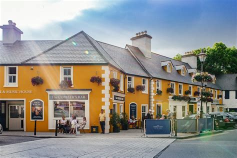 THE WYATT HOTEL $70 ($̶1̶7̶3̶) - Prices & Reviews - Westport, Ireland - Tripadvisor