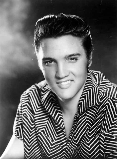 29 Handsome Pictures of Young Elvis Presley