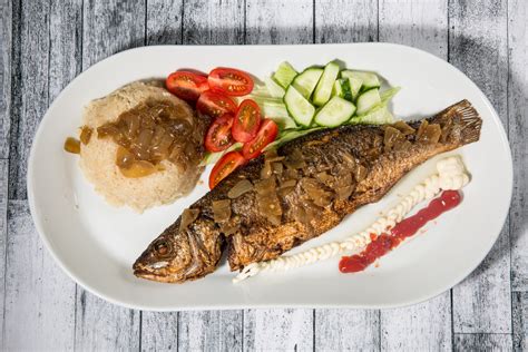 Acheke with Fish/Chicken - Bongos Kitchen