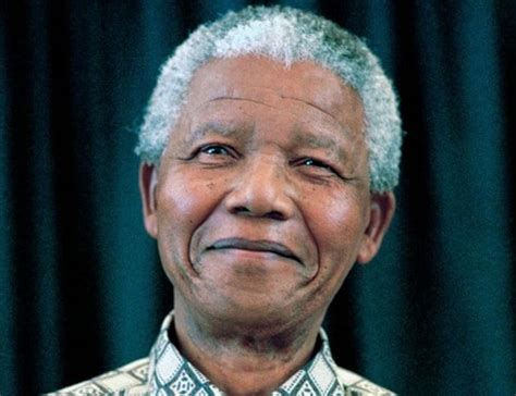 Biografi Nelson Mandela ~ ASSIGNMENT