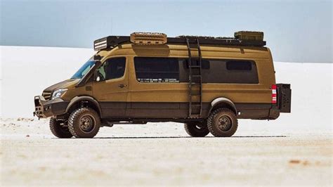 Ni salida de Mad Max: esta Mercedes Sprinter Camper puede con ¡TODO ...