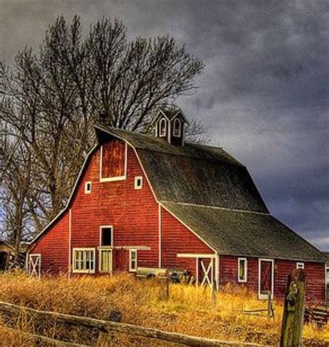 Traditional Red Barn | Metal farm buildings, Old farm houses, House styles