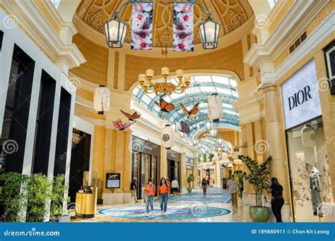 Interior View of the Bellagio Hotel and Casino Editorial Photo - Image of building, pandemic ...