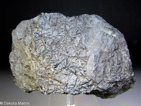 Hornblende | Physical - Optical Properties, Occurrence, Uses