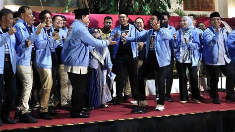 Makna "Joget Gemoy" Prabowo Subianto di Momen Politik