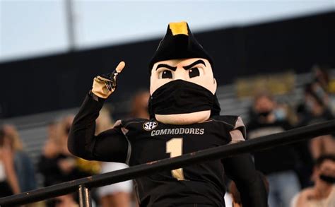 Vanderbilt mascot Mr. Commodore named sexiest mascot in America by men