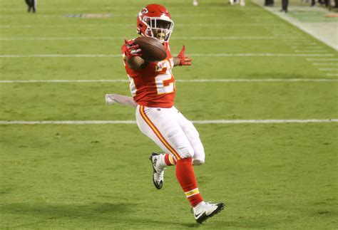 Chiefs Make Notable Decision On Running Back Clyde Edwards-Helaire - The Spun