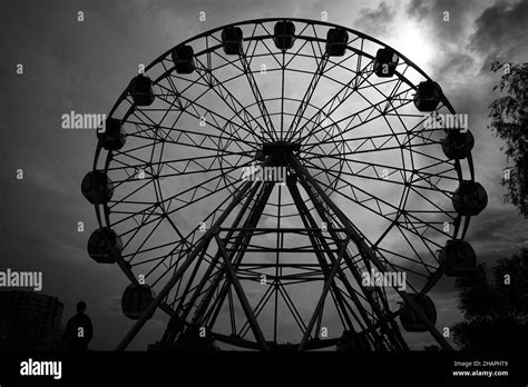 Ferris wheel silhouette background Stock Photo - Alamy