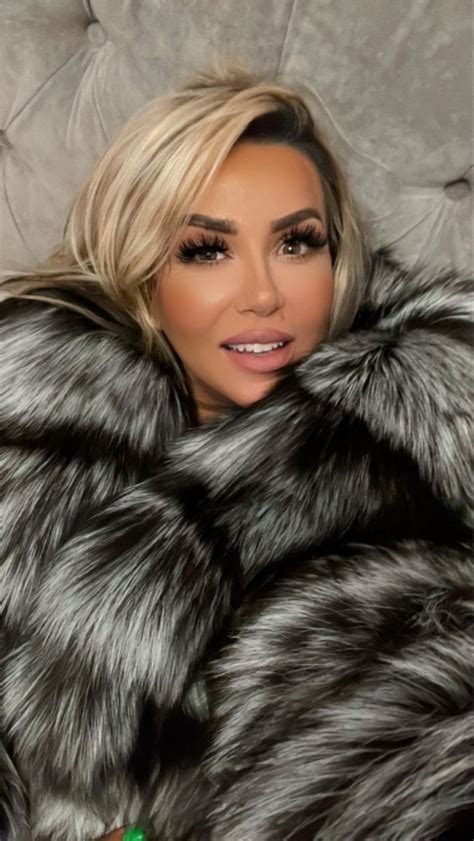 Pin by Roxana Russo on Roxana wonderful fur world | Jenner hair, Olivia culpo style, Fur fashion