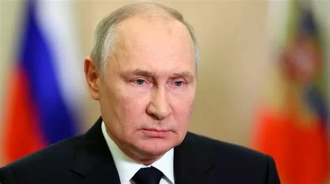 Putin’s birthday 'could be last' as tyrant 'considers going out with a bang like Hitler' - World ...