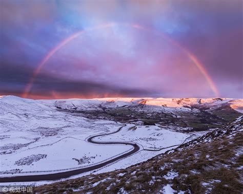 Rare snow rainbow pictured at Derbyshire High Peak - CGTN