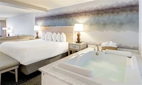 22 Best Hotels in Oregon with Jacuzzi in room ️ 2023