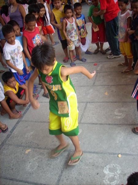 Go Philippines: Larong Piko or Hopscotch