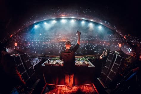 🔥 [90+] Martin Garrix DJ Wallpapers | WallpaperSafari