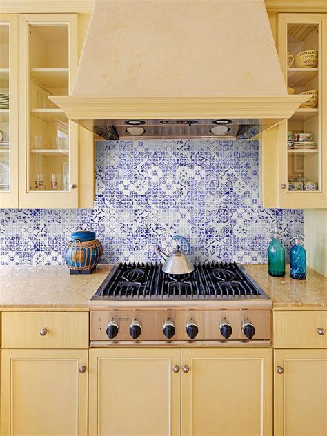 Mediterranean Style Kitchen Backsplash – Things In The Kitchen