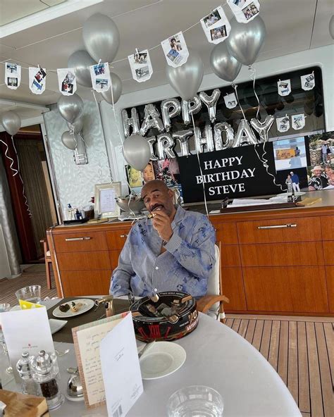 Steve Harvey Celebrates 65th Birthday on Yacht, Says "No Water ...