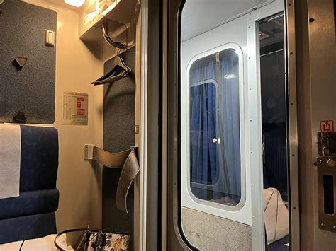 Amtrak roomette experience on the Empire Builder - Trains