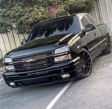 Pin by krissthebarber on Chevrolet & Gmc / Truck & SuV | Chevy pickup ...