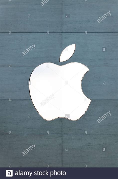 Apple logo on retail store Stock Photo - Alamy