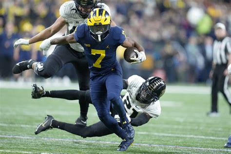 Overheard outside Michigan’s locker room: Donovan Edwards hits another gear - mlive.com