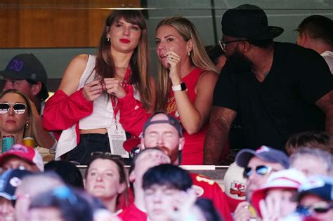 Taylor Swift supported Travis Kelce at Chiefs games before relationship ...