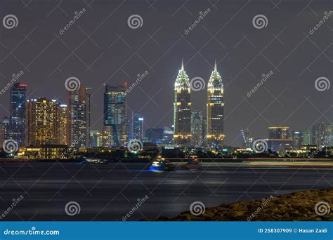 Dubai Marina Skyline editorial stock image. Image of november - 258307909