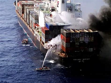 Cargo Ship Accidents Photos - Container Ship Accident Pictures - video Dailymotion