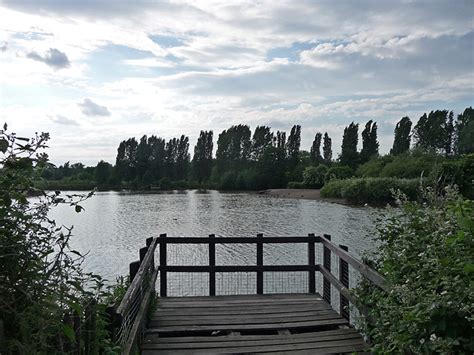 South Norwood Country Park (2) © Stephen Richards cc-by-sa/2.0 :: Geograph Britain and Ireland