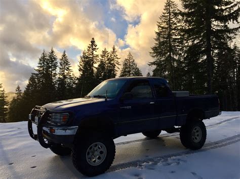 My lifted Toyota T100 4x4 out playing in the snow. | Toyota trucks ...