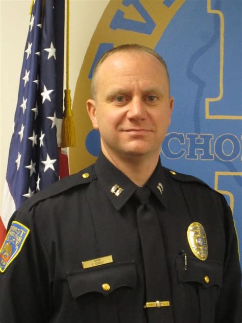 Everest Metro Police Department names Clay Schulz new chief