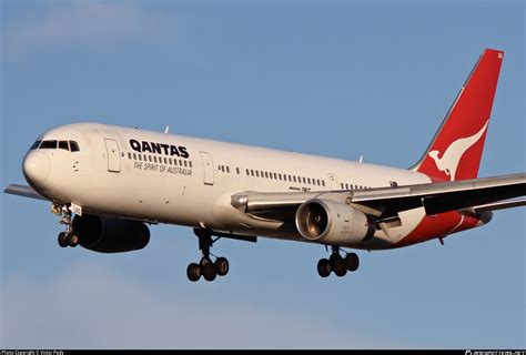 VH-ZXD Qantas Boeing 767-336ER Photo by Victor Pody | ID 225022 | Planespotters.net