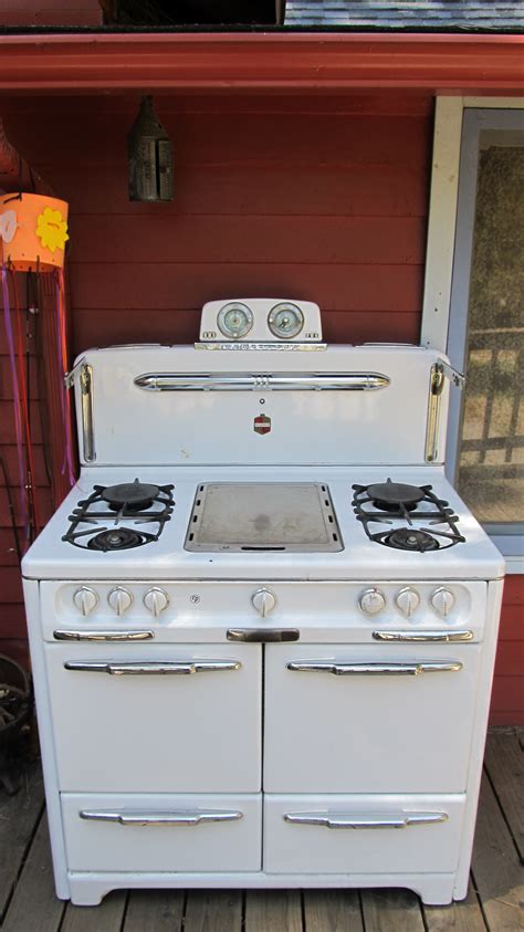 208 pictures of vintage stoves, refrigerators and large appliances ...