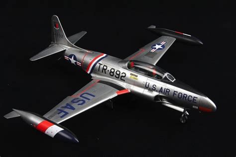 Scalehobbyist.com: T-33A Shooting Star Early Version by Great Wall Hobby