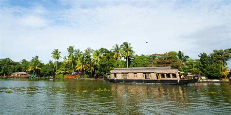 Kerala Backwaters wildlife location in India, Asia | Wildlife Worldwide