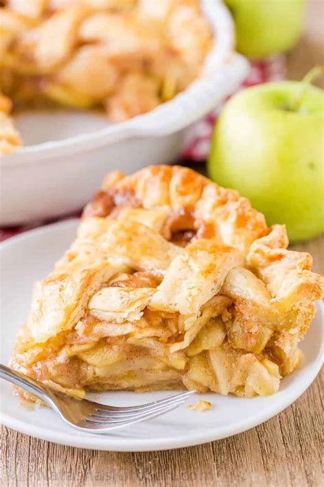 Apple Pie Recipe with the Best Filling (VIDEO) - NatashasKitchen.com