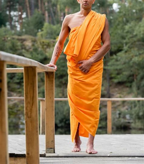 Buddhist Monk Robes Tibetan Buddhist Shakyamuni Buddha Robes Monk Dress ...