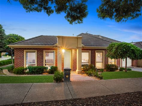 20 Lazar Grove, South Morang, Vic 3752 - House for Sale - realestate.com.au