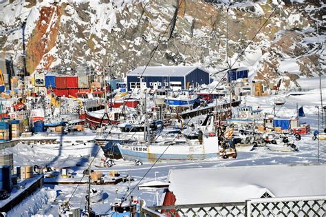 Greenland - The Coldest Place I've Ever Been - Sue Travels