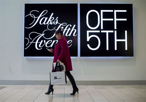 Saks Off 5th wants in on the Discount retail Boom – TextileFuture