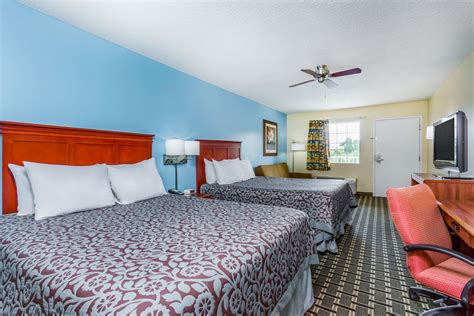 Days Inn by Wyndham Trenton | Trenton, GA Hotels